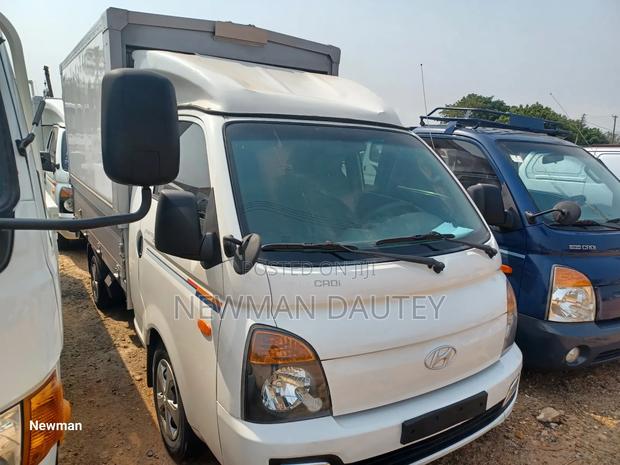 Hyundai Porta · Photo 2