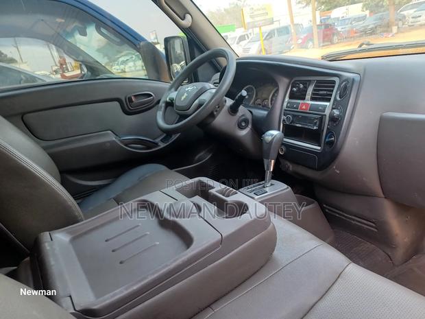 Hyundai Porta · Photo 8