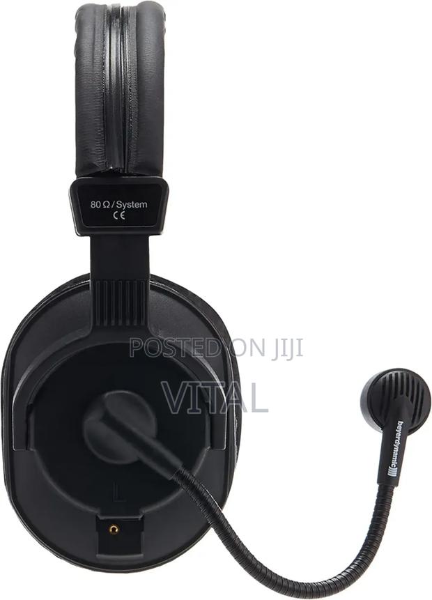 Beyerdynamic Monitor Headphones · Photo 4