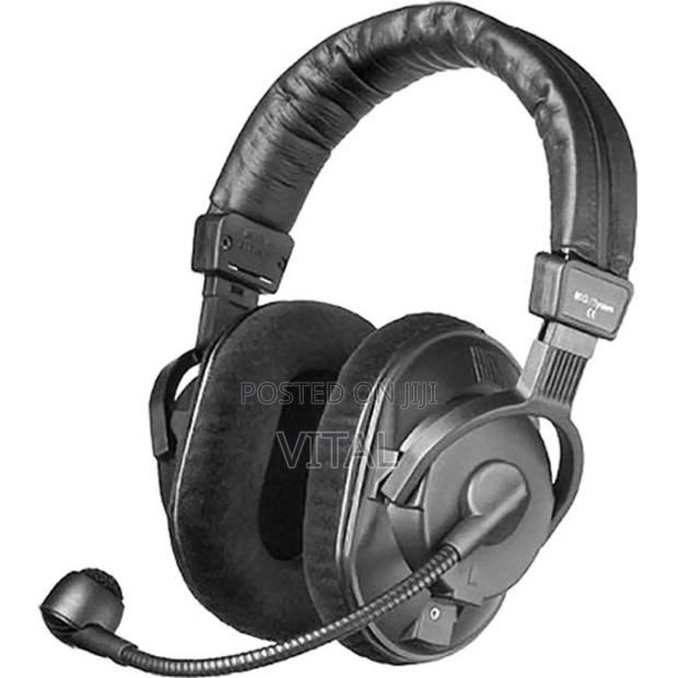 Beyerdynamic Monitor Headphones · Photo 5