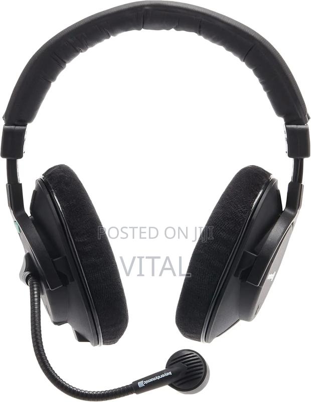 Beyerdynamic Monitor Headphones · Photo 6