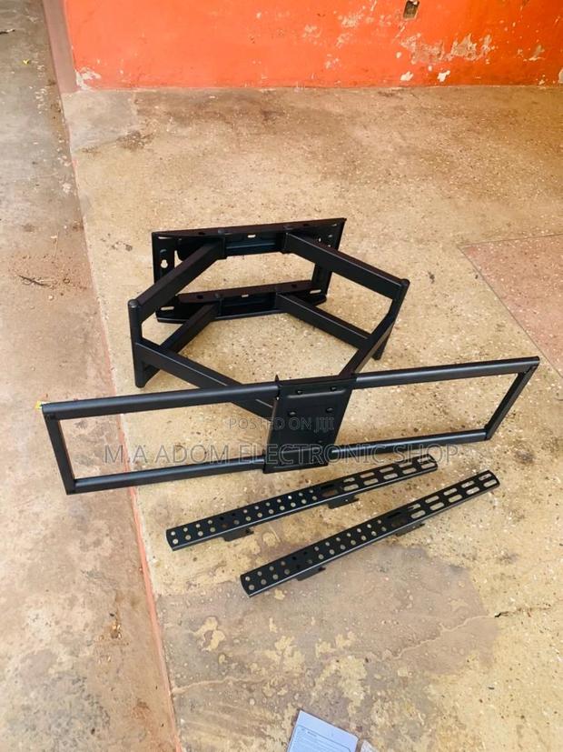 View Your Way:The Ultimate Adjustable TV Mount(32”-70” Tvs) · Photo 1