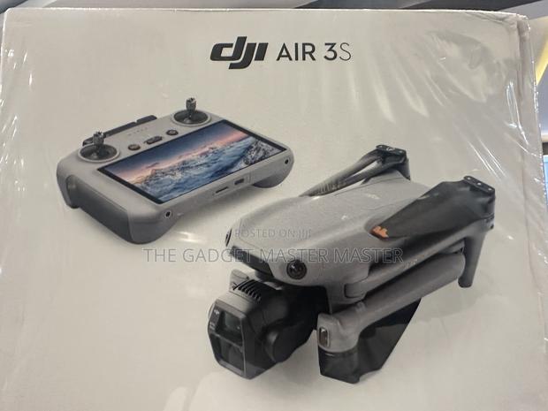 Dji Air 3s Drone With Rc 2 Fly More Combo · Photo 4