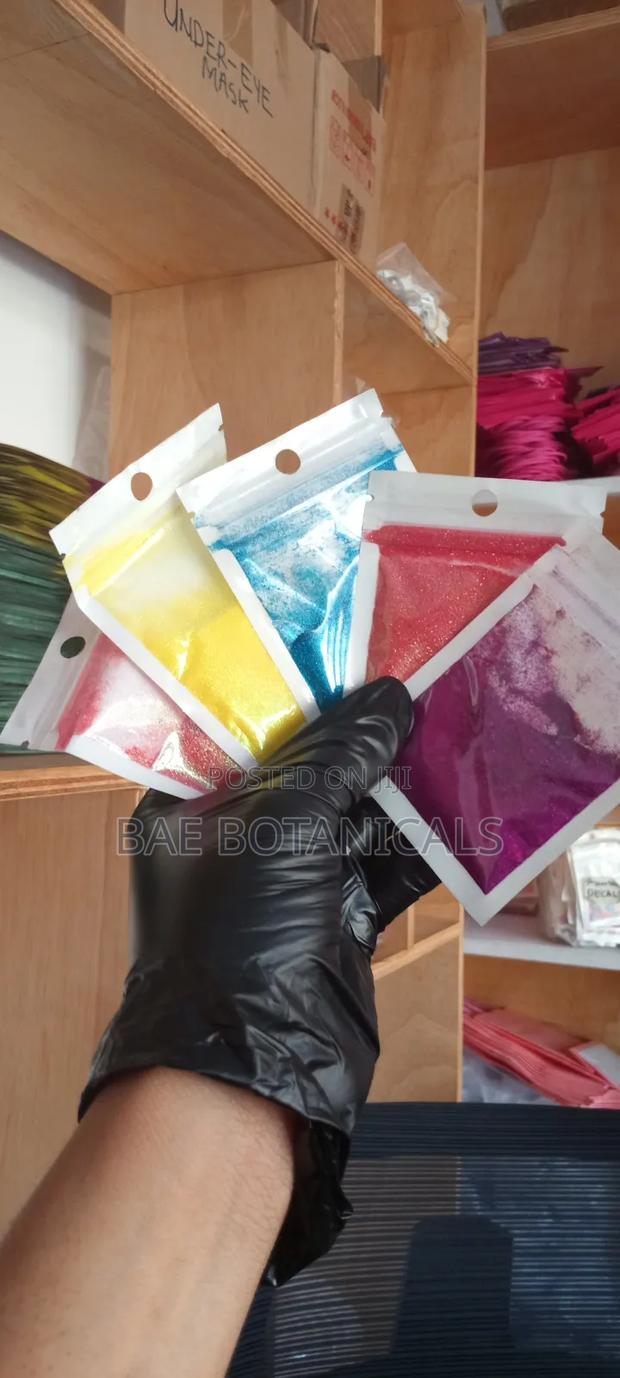 Glitter Powder (Different Colors Available) · Photo 1