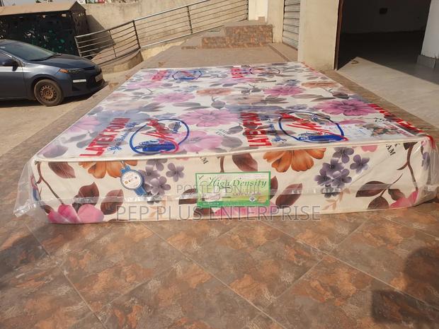 10 Inches Latex Foam High Density Mattress · Photo 4