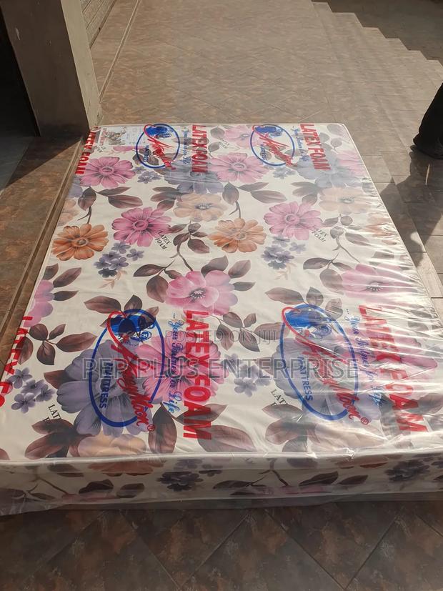 10 Inches Latex Foam High Density Mattress · Photo 5