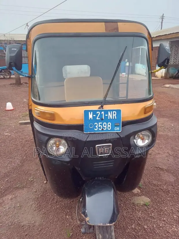 Tricycle 2021 Yellow · Photo 1