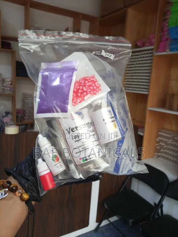 Lipgloss Starter Kit (For Beginners) · Photo 1