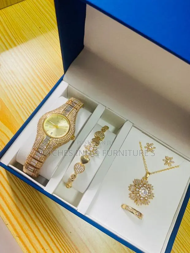 Dior Ladies Set ( a Perfect Vals Day Gift ) · Photo 1