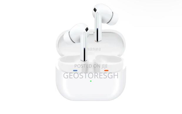 Samsung - Galaxy Buds3 Pro Wireless Earbud Headphones · Photo 1