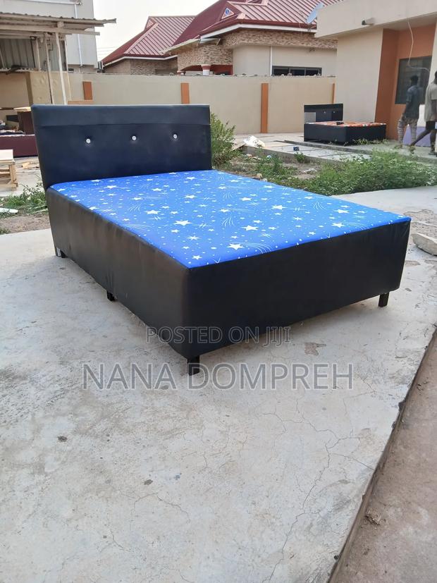 Blue and Black Inbuilt Double Bed · Photo 3