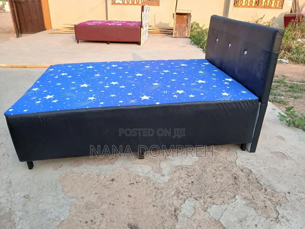 Blue and Black Inbuilt Double Bed · Photo 2