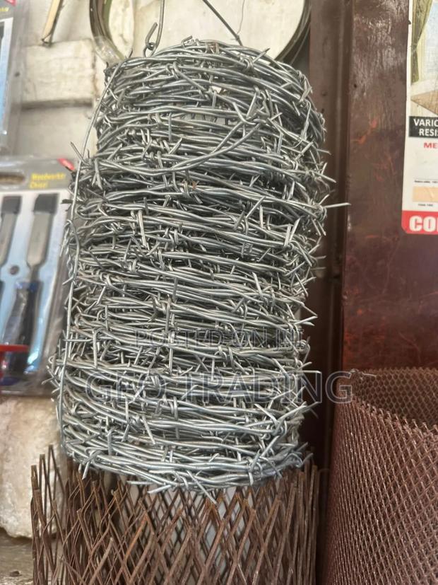 Barbed Wire · Photo 3