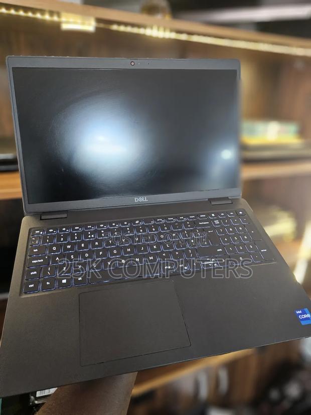 Laptop Dell Latitude 3520 16GB Intel Core I7 SSD 256GB · Photo 4