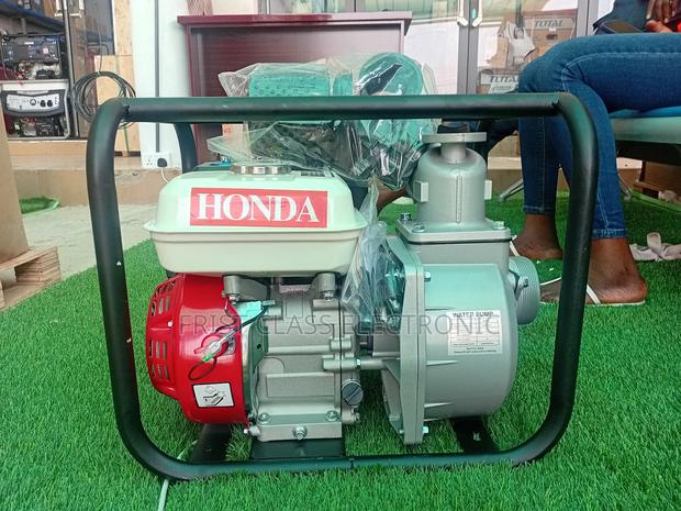 White Coloured Water Pump 7.5hp Honda Water Pump Origina · Photo 1