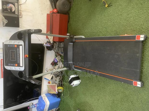 Treadmill Exercise Machine 120kg · Photo 3