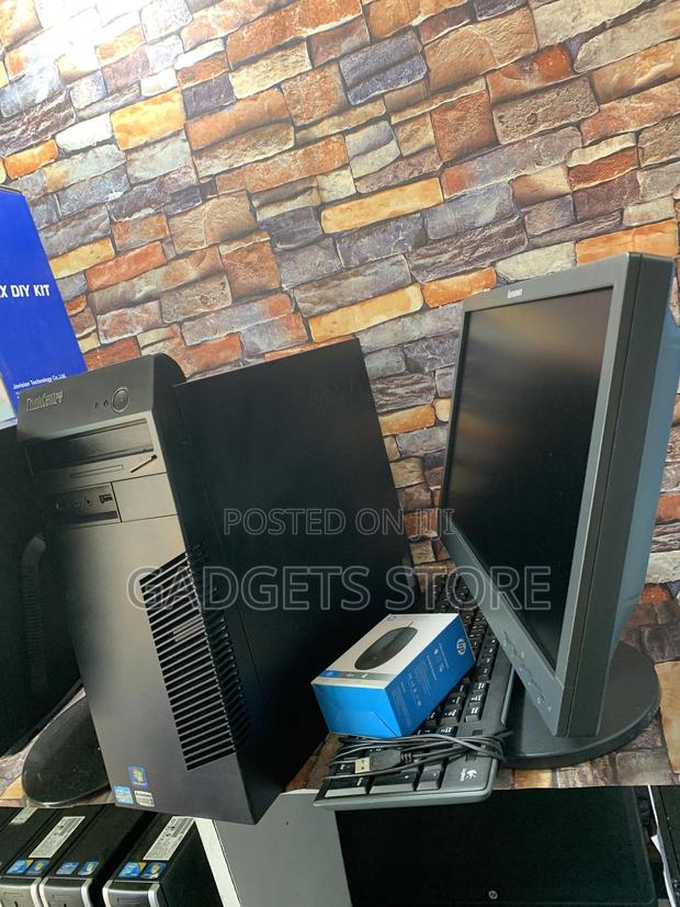 Desktop Computer Lenovo ThinkCentre 24 4GB Intel Core I3 HDD 500GB · Photo 2