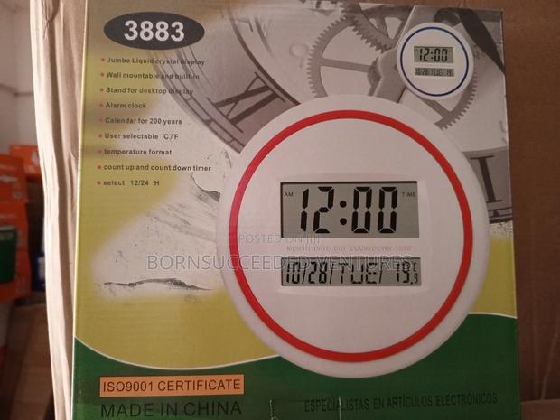 The Digital Display Clock · Photo 1