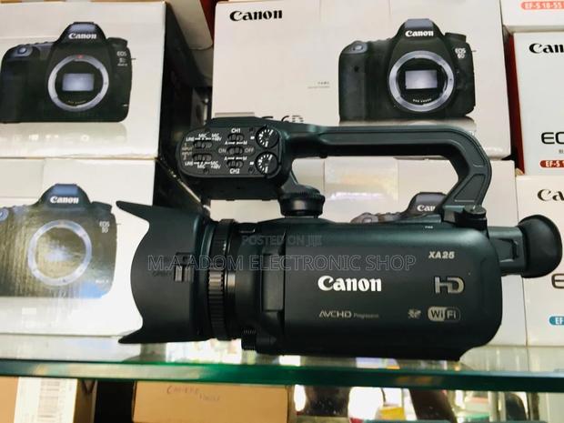 Canon XA25: Capture Cinematic Quality · Photo 1
