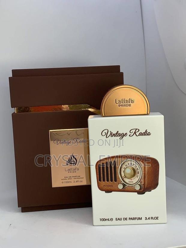 Vintage Radio Perfume · Photo 1