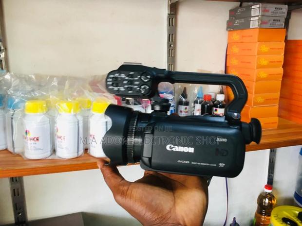 Canon XA10: Compact. Powerful. Cinematic. · Photo 1