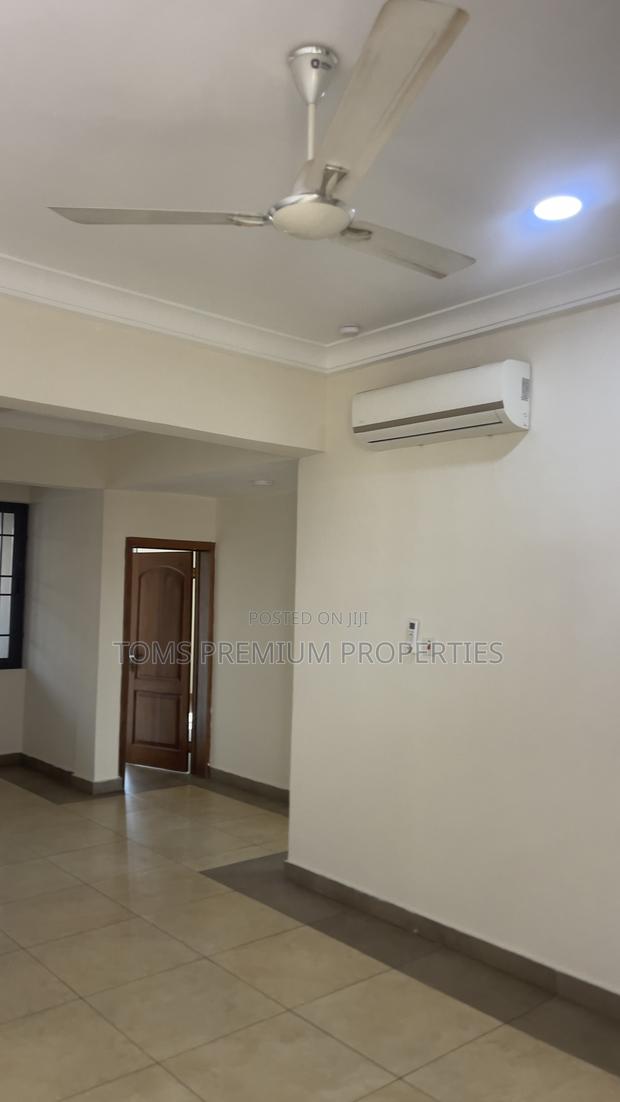 2bdrm Apartment in Botwe School for rent · Photo 6