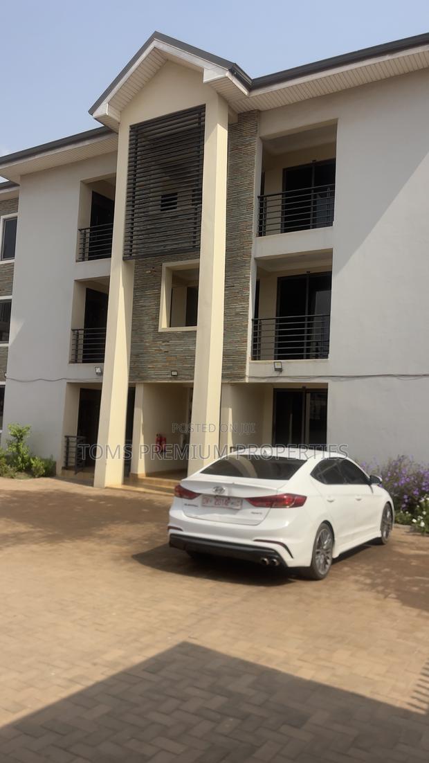 2bdrm Apartment in Botwe School for rent · Photo 2