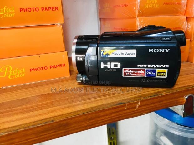 Sony HDR-XR550: Capture Life's Adventures Without Limits · Photo 1