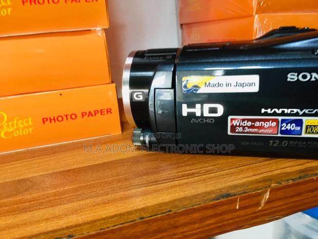 Sony HDR-XR550 Camera:Your High-Definition Memory Maker · Photo 1