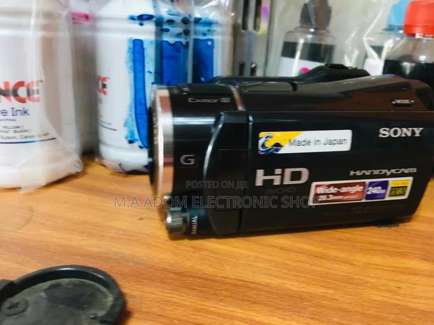Black Sony HDR-XR550/240GB With Full HD 1080P Video Camera · Photo 1