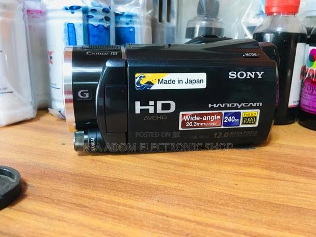 Sony HDR-XR550: Your 1080p HD Memory Maker · Photo 1