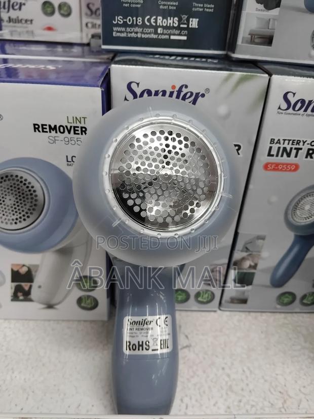 Lint Remover · Photo 1