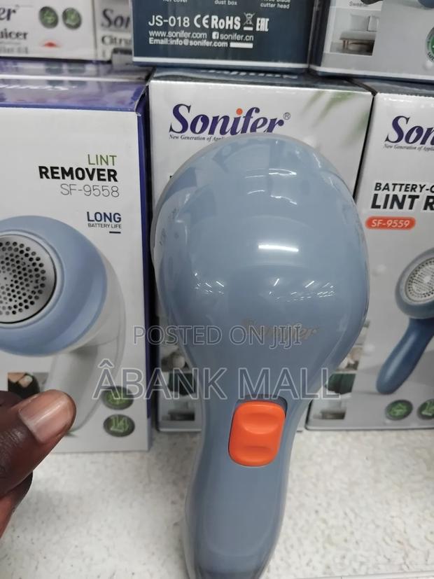 Lint Remover · Photo 2