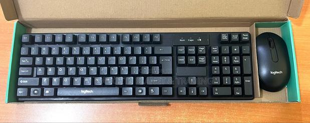 Logitech Wireless Keyboard and Mouse Combo Set - MK290 · Photo 3