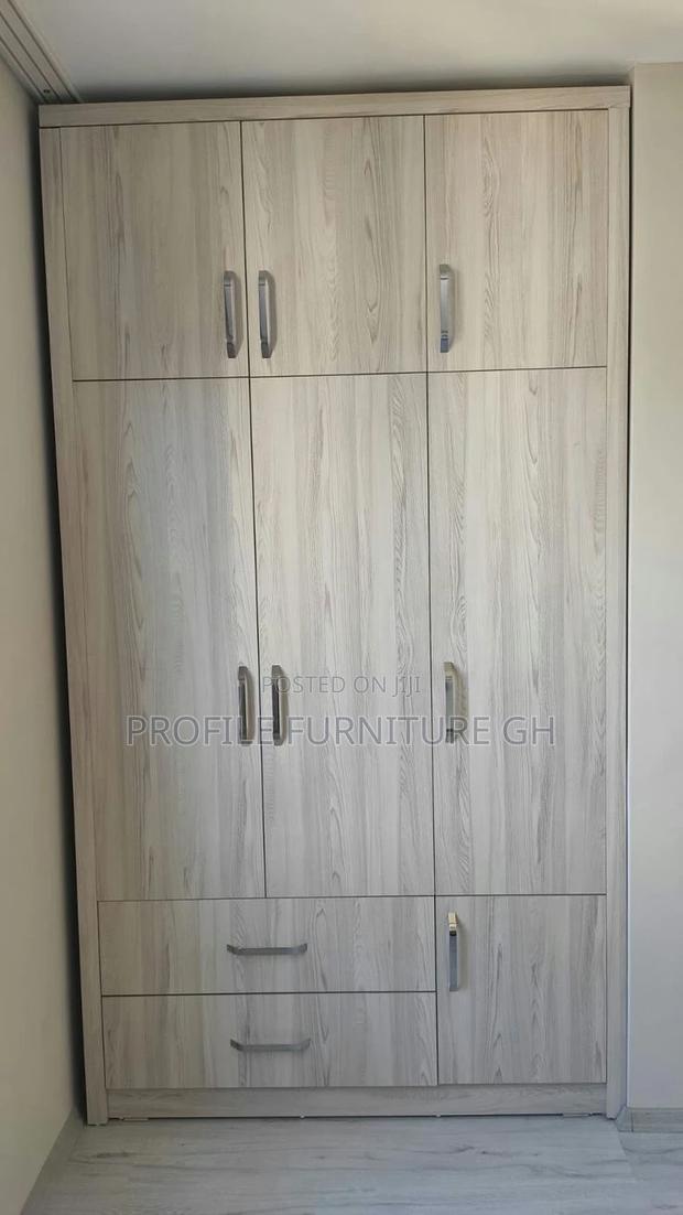 Foreign Wood MBF Wall Wardrobe · Photo 1