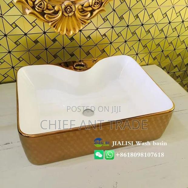 Golden Pedicure Basin /Countertop Basin Yt-01 · Photo 1