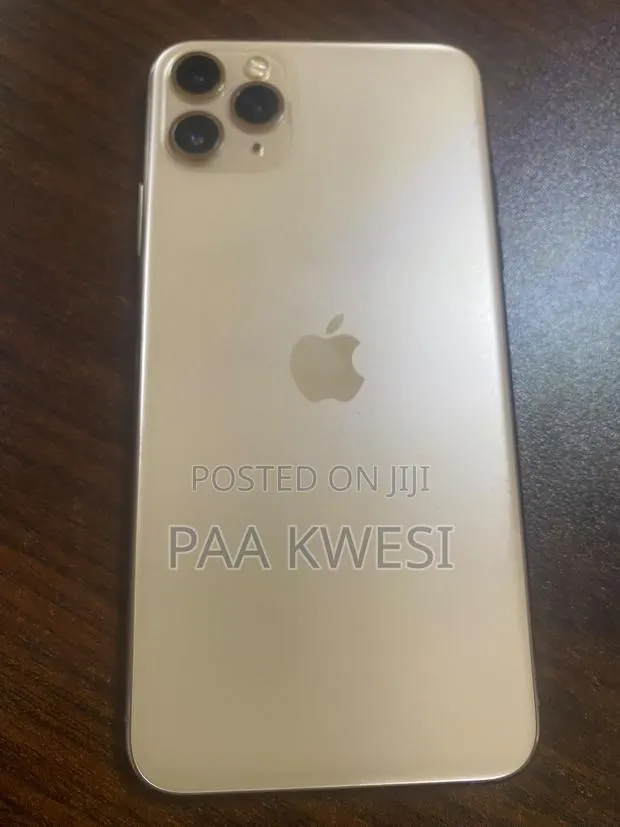 Apple iPhone 11 Pro Max 256 GB Gold · Photo 1
