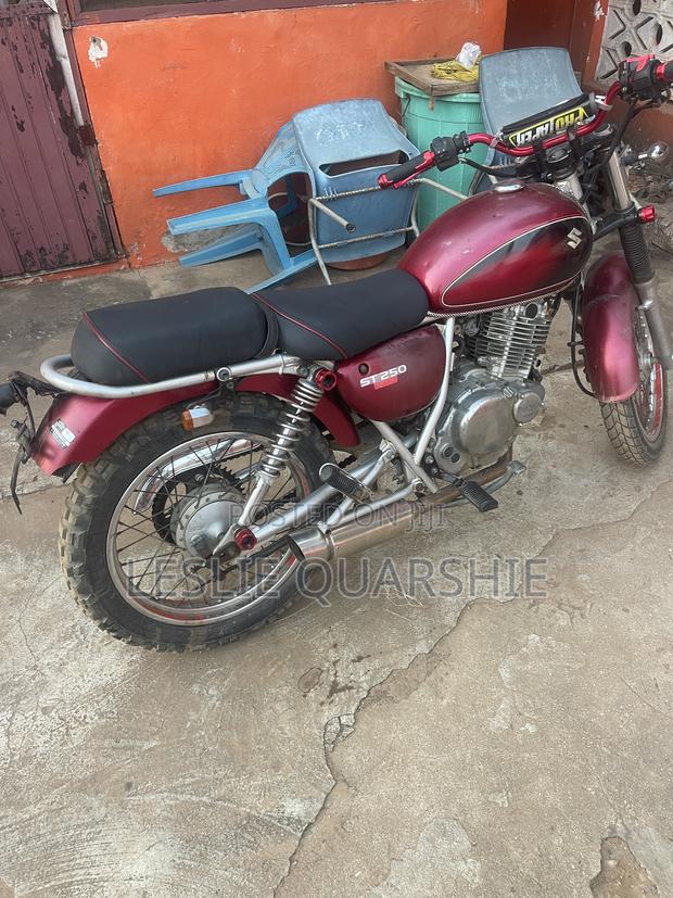 Suzuki Sport 2021 Red · Photo 3