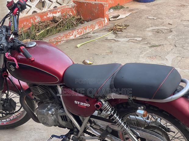 Suzuki Sport 2021 Red · Photo 2