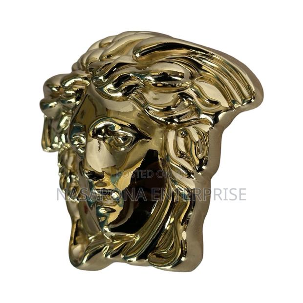 Versace Sofa Design · Photo 3