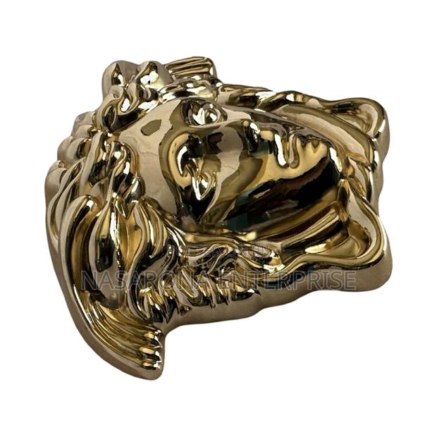 Versace Sofa Design · Photo 2