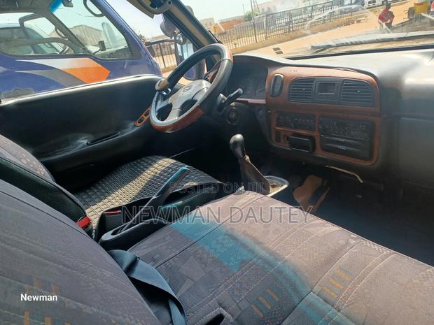 Hyundai H1 1990 Grey · Photo 6