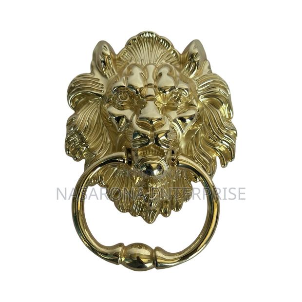 Lion Sofa Design · Photo 1