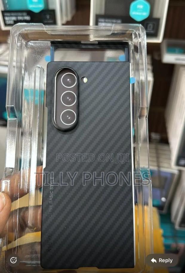 Galaxy Z Fold 6 Case · Photo 3