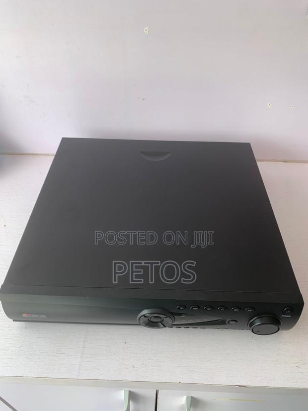 64ch NVR Non Poe · Photo 3