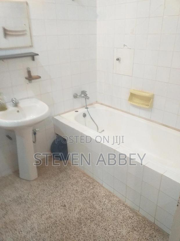 4bdrm House in Adom Agency, Teshie for rent · Photo 2