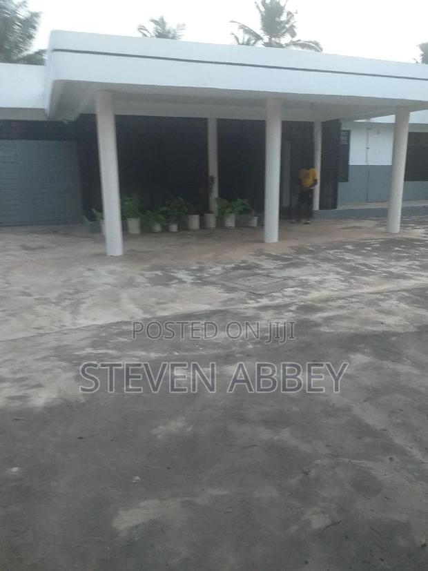 4bdrm House in Adom Agency, Teshie for rent · Photo 1