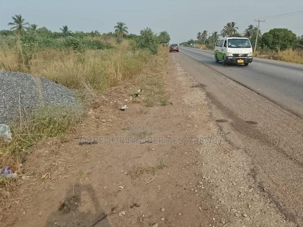 Roadside Land for Sale · Photo 2