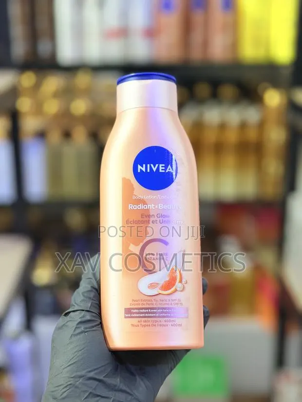 Nivea Radiant and Beauty Lotion · Photo 1