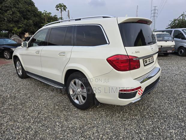 Mercedes-Benz GL-Class GL 550 2013 White · Photo 7